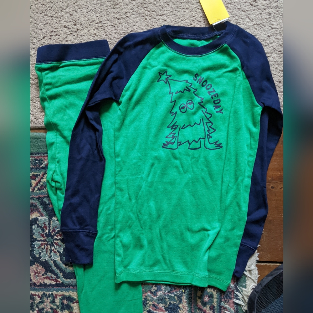GapKids NWT unisex PJ size 8